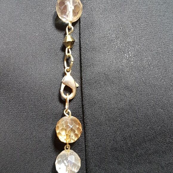 42" gold and black tone beaded necklace with clasp. - Picture 5 of 7